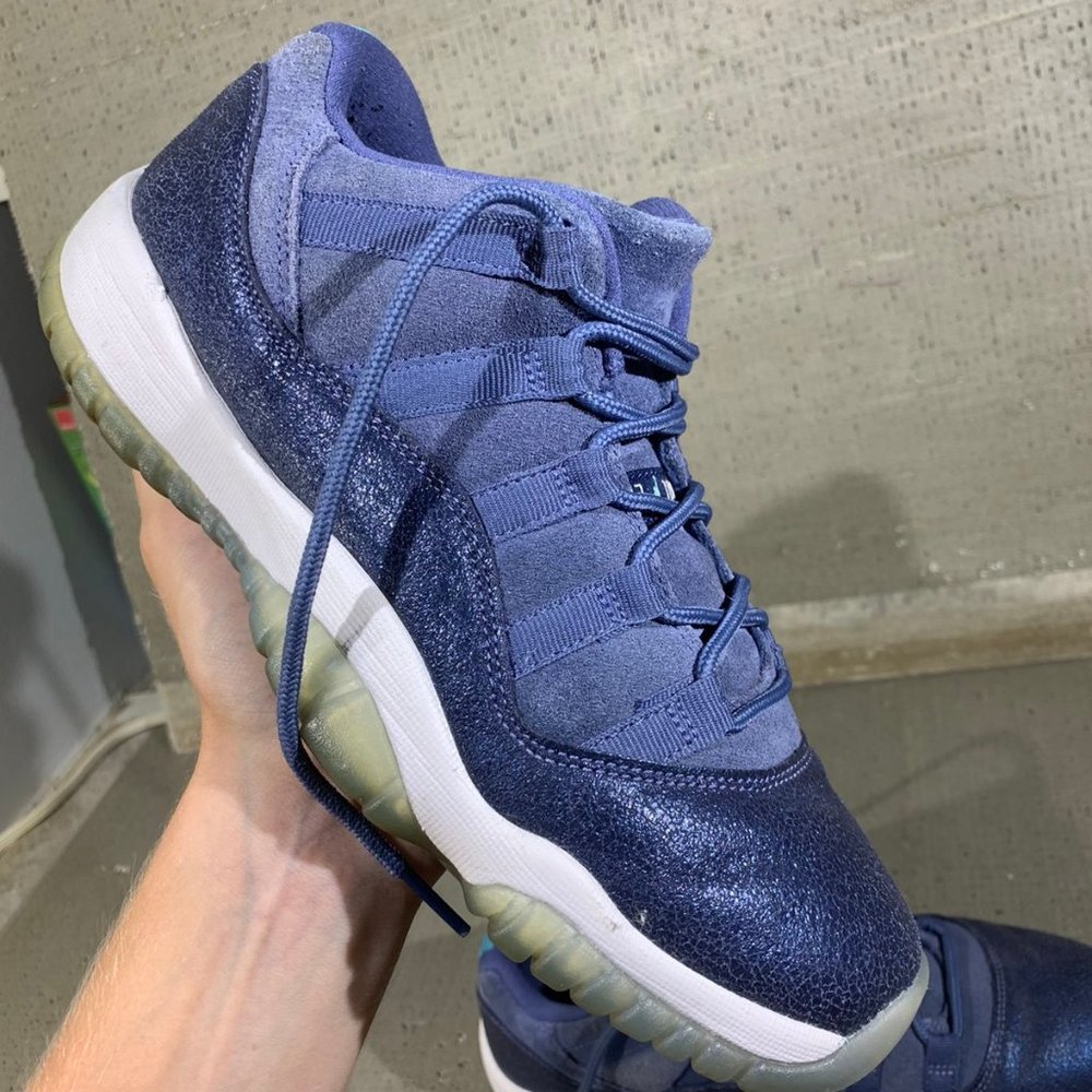Nike Air Jordan 11 Retro Low GS Blue Moon 6.5y